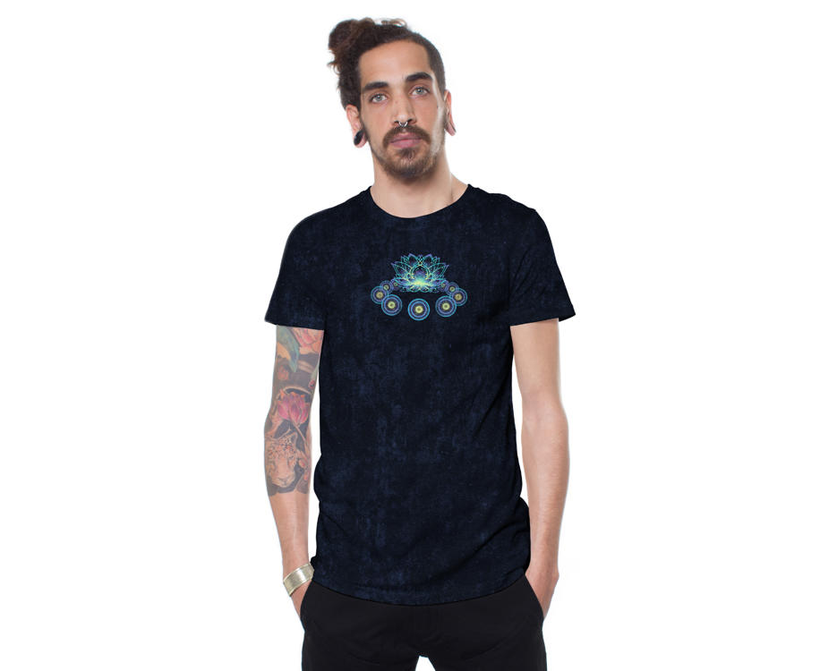 men t-shirt with a psychedelic digital print 